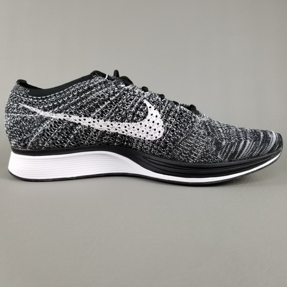 Nike Flyknit Racer 2.0 Oreo Men's Running Shoes 11 - Picture 4 of 8